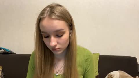 Lina   online show from February 23, 7:35 pm