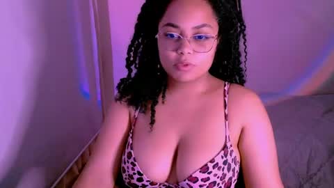 Alejandra  online show from July 19, 2:25 am