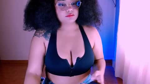 Alejandra  online show from February 17, 10:27 pm