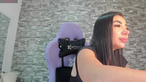  18dec       online show from January 28, 10:01 pm