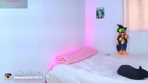 Snapshot of alessandraa_ferri_ chatting on October 15, 6:10 pm Alessandra online show from October 15, 6:10 pm