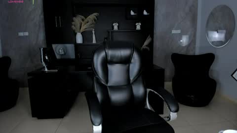 ALESSA ROMERO  online show from June 8, 7:58 pm