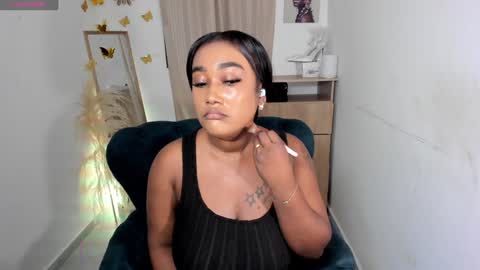 Snapshot of alessia_anderson07 chatting on February 9, 1:56 am Yy online show from February 9, 1:56 am