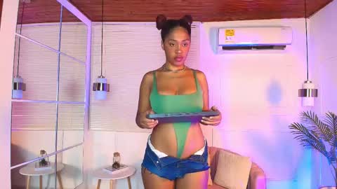 Snapshot of alessia_moon1 chatting on September 27, 11:39 am Alejandra online show from September 27, 11:39 am