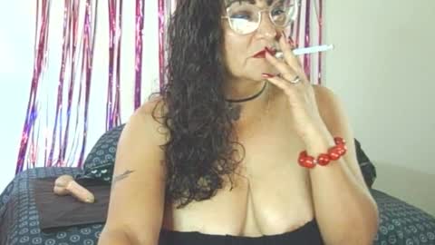 Snapshot of alessiabobs chatting on September 16, 10:29 pm Allesiaboobs online show from September 16, 10:29 pm