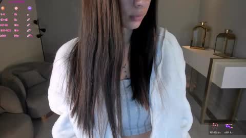 Snapshot of alessiacorleone_ chatting on February 26, 11:37 pm Alessia online show from February 26, 11:37 pm