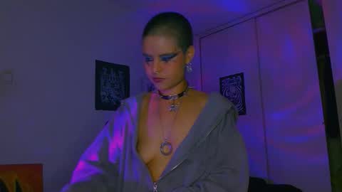 Alex online show from February 3, 1:27 am