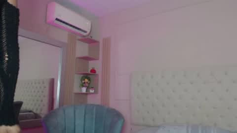 alexa__11 online show from July 21, 12:39 pm