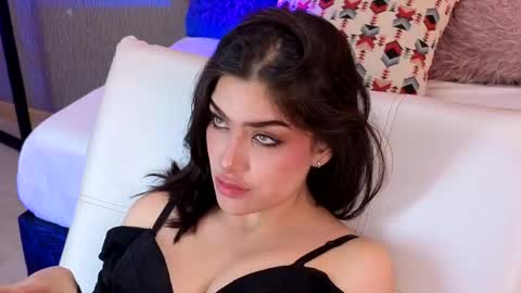 Alexa Thaylor online show from May 23, 4:49 pm