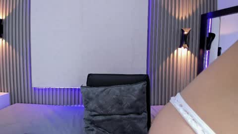 Alexa Zc  online show from May 26, 12:15 pm