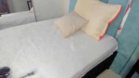 Snapshot of alexaa_small chatting on March 10, 11:34 am alexaa_small online show from March 10, 11:34 am