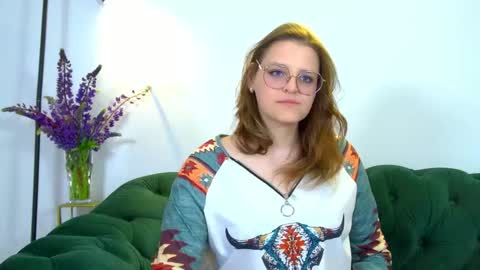 AlexaAvery online show from May 30, 6:55 am