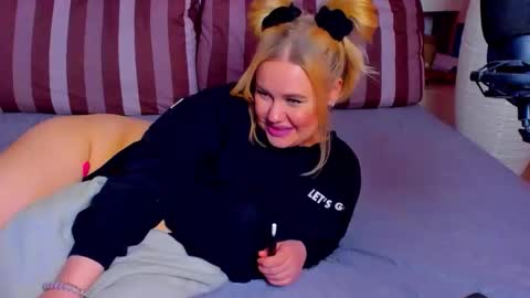 AlexaLaVibes online show from March 22, 4:18 am