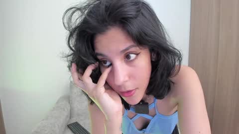 I am Alexandra online show from February 1, 2:37 am
