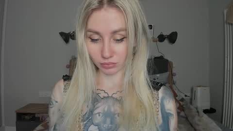 Snapshot of alexarush chatting on December 10, 6:06 pm alexarush online show from December 10, 6:06 pm