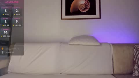 AlexaStevens online show from November 29, 8:29 am