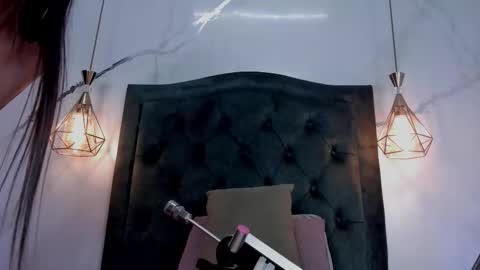    online show from December 3, 9:17 pm