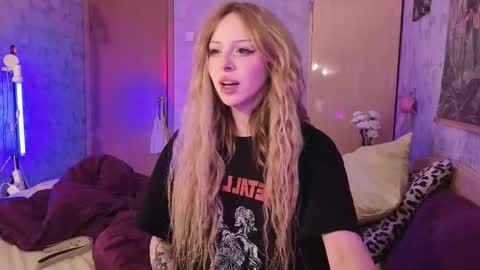 alexbellis online show from February 6, 2:26 am