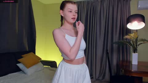 Jody  Christine online show from December 18, 7:36 am