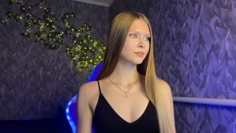 Alexia online show from June 8, 4:08 pm