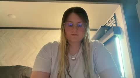 Alexis Danielle online show from June 18, 8:47 pm