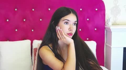 Snapshot of alexisdevine chatting on September 16, 5:26 am alexisdevine online show from September 16, 5:26 am