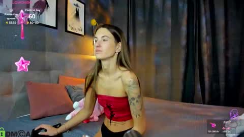 Alexis   Mon Tue Wed Thu Fri 7 GMT 0100am-0700am  online show from October 19, 8:00 pm