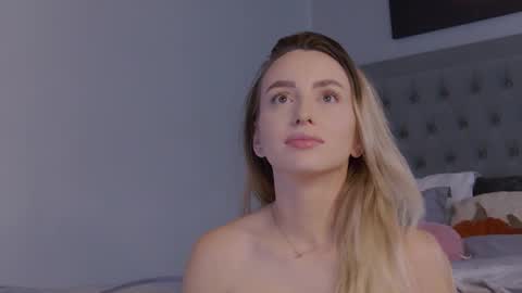 Alexis online show from November 13, 8:02 am