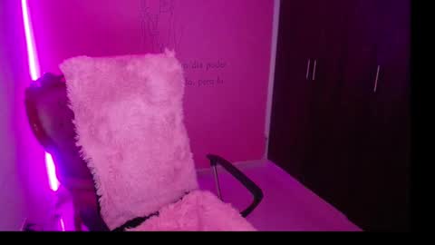 Snapshot of alexxa_1111 chatting on September 9, 11:48 pm alexxa_1111 online show from September 9, 11:48 pm