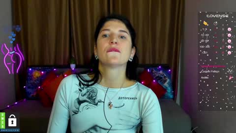 Snapshot of alianna_solo_kiss chatting on January 14, 12:24 pm Alianna online show from January 14, 12:24 pm