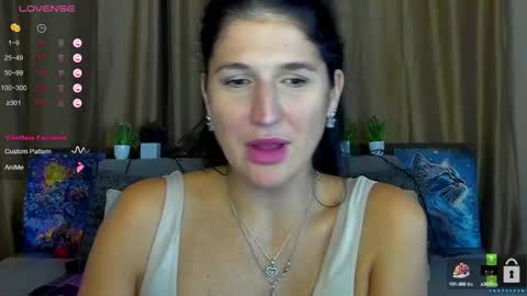 Snapshot of alianna_solo_kiss chatting on October 16, 11:57 am Alianna online show from October 16, 11:57 am