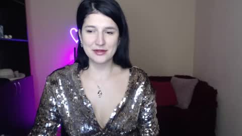 Snapshot of alianna_solo_kiss chatting on February 19, 6:33 am Alianna online show from February 19, 6:33 am