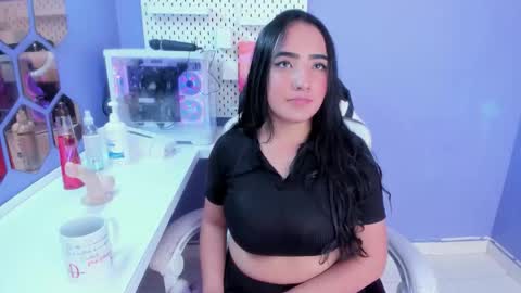 alice_26__ online show from January 19, 2:13 pm