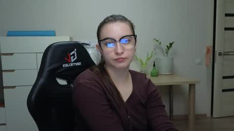 Alice online show from March 14, 6:31 pm