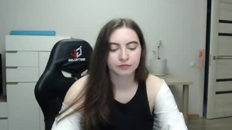 Alice online show from June 9, 6:29 pm