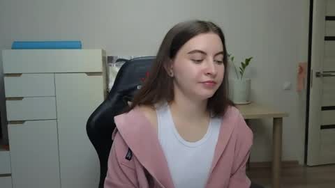 Alice online show from March 27, 5:53 am