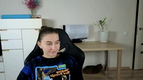 Alice online show from October 16, 9:06 pm