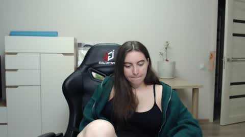 Alice online show from June 20, 6:22 pm