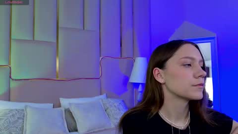 Alice in Wonderland  online show from February 24, 5:09 am