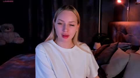 Snapshot of alice_elf chatting on September 25, 12:32 am Alice online show from September 25, 12:32 am