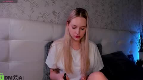 Snapshot of alice_elf chatting on October 5, 11:10 pm Alice online show from October 5, 11:10 pm
