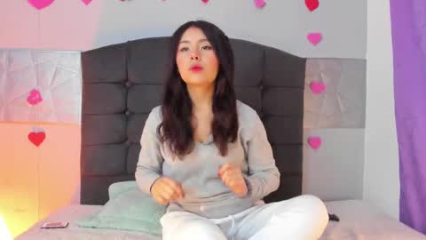  Alice Evans online show from February 18, 5:20 am