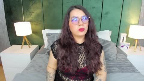 Alice  online show from October 7, 1:43 am