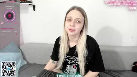 alice_halle online show from January 12, 5:07 pm