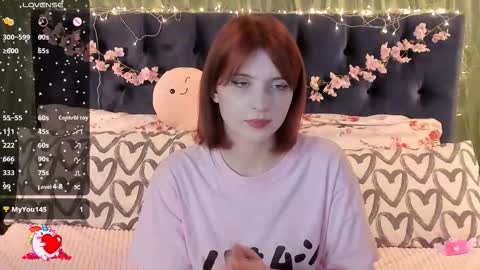 Snapshot of alice_langley chatting on September 19, 12:59 pm Alice 3 online show from September 19, 12:59 pm