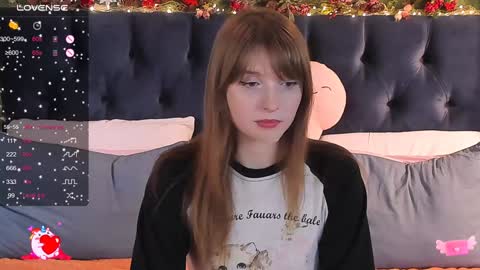 Snapshot of alice_langley chatting on January 25, 11:35 am Alice 3 online show from January 25, 11:35 am