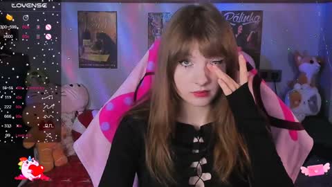 Snapshot of alice_langley chatting on December 13, 11:13 am Alice 3 online show from December 13, 11:13 am