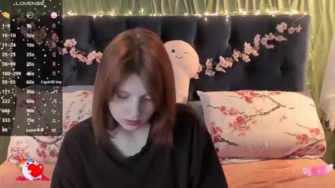 Snapshot of alice_langley chatting on November 2, 11:24 am Alice 3 online show from November 2, 11:24 am