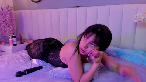 Snapshot of alice_lodge chatting on October 11, 5:01 am alice_lodge online show from October 11, 5:01 am
