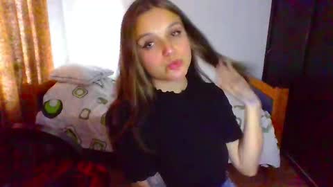 Alicia online show from March 5, 8:44 pm